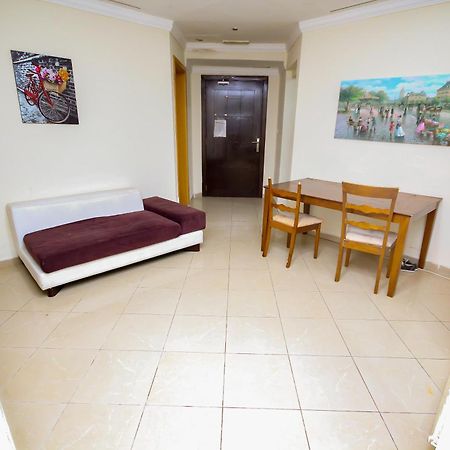 Budget Rooms With Private Bathroom For 'Girls' Only In Dubai, Marina Екстер'єр фото