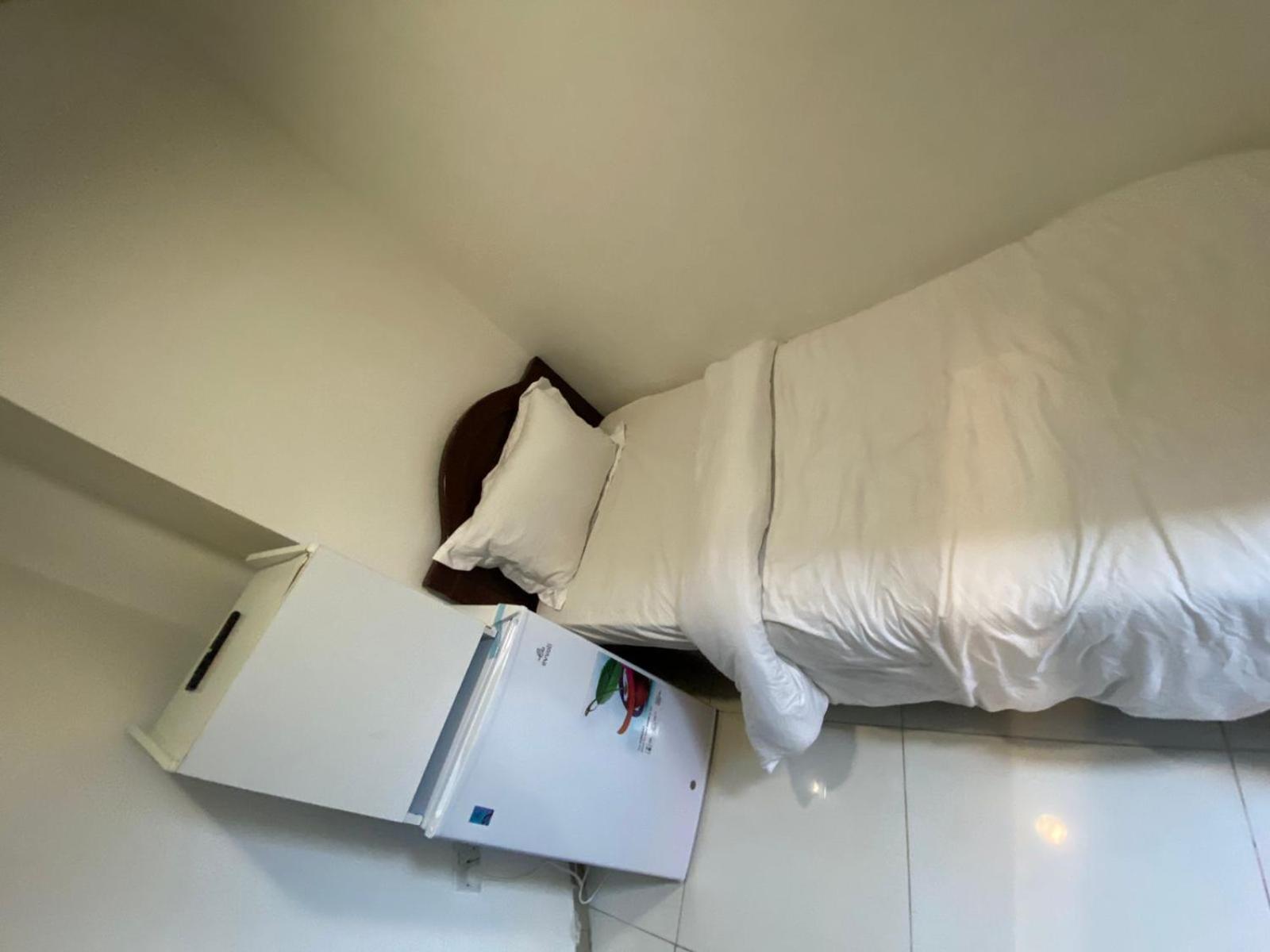 Budget Rooms With Private Bathroom For 'Girls' Only In Dubai, Marina Екстер'єр фото