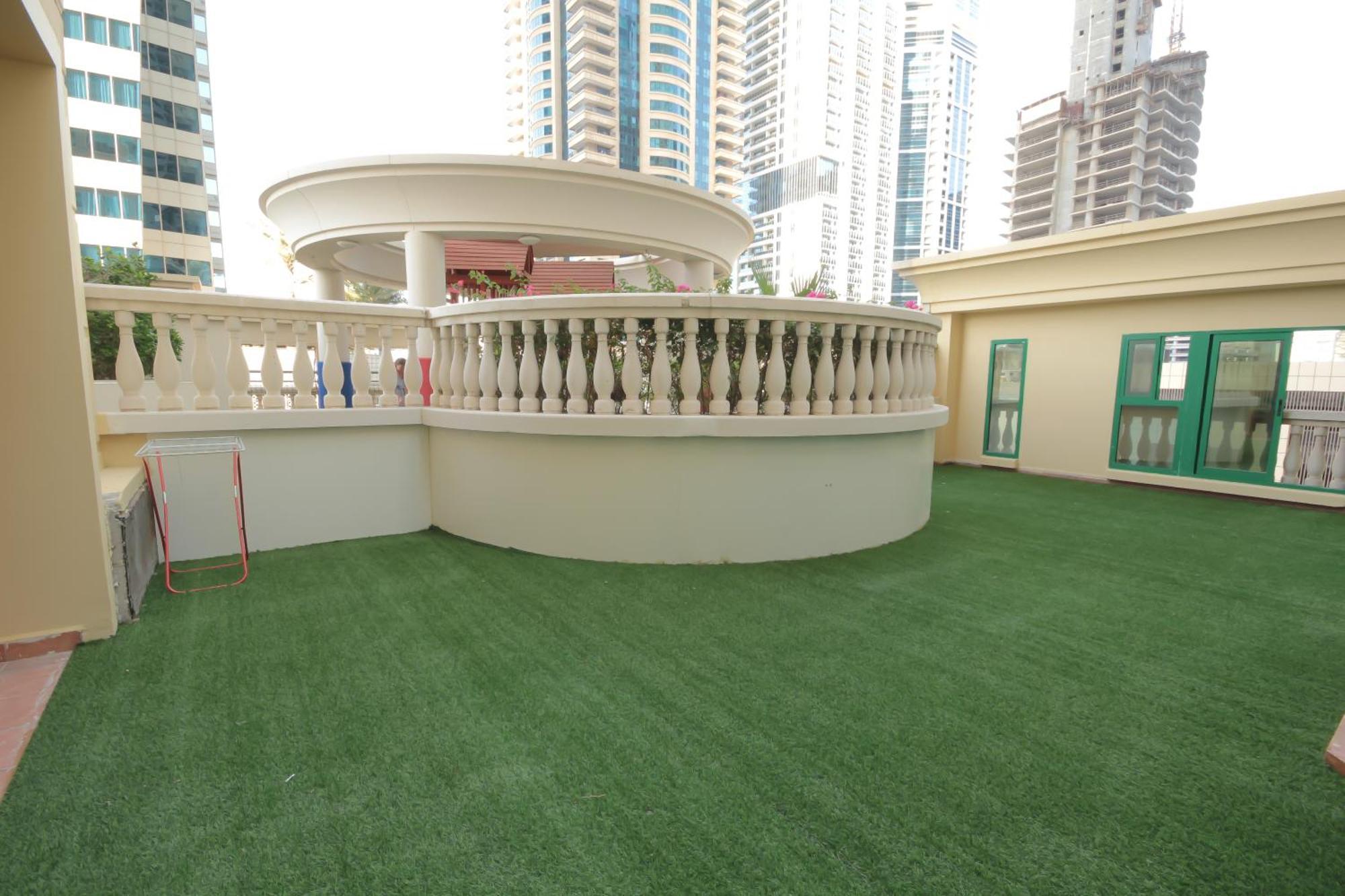 Budget Rooms With Private Bathroom For 'Girls' Only In Dubai, Marina Екстер'єр фото