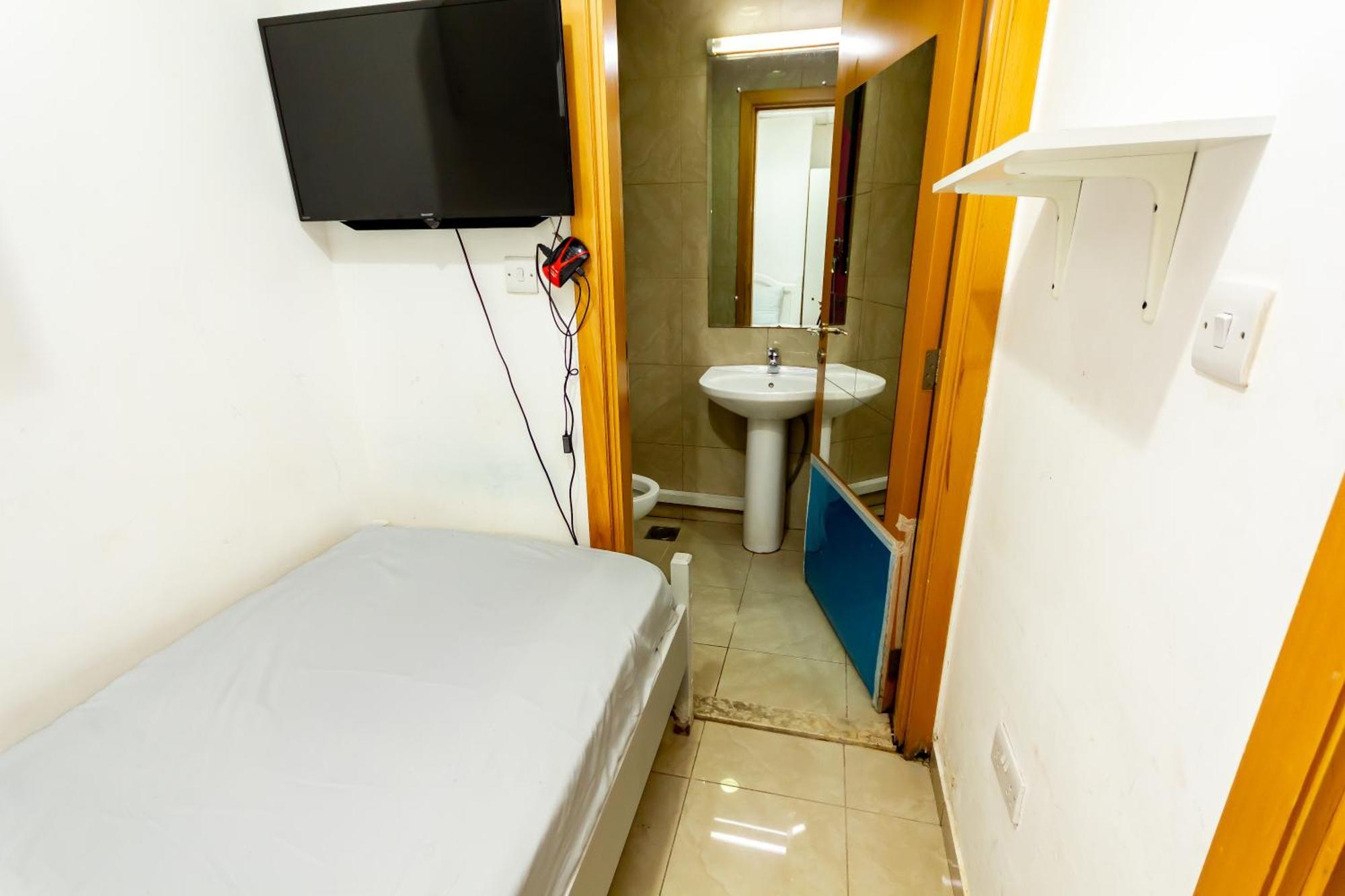 Budget Rooms With Private Bathroom For 'Girls' Only In Dubai, Marina Екстер'єр фото