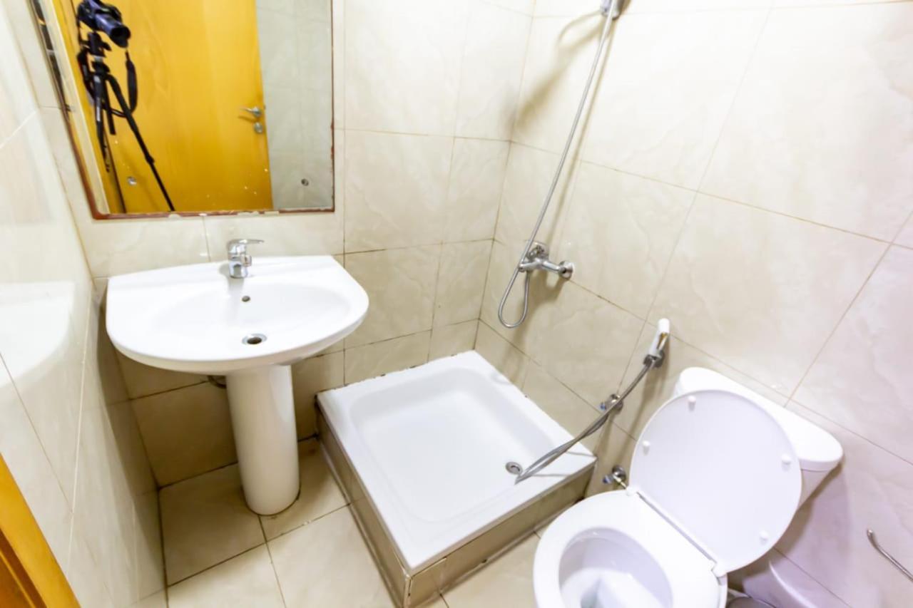 Budget Rooms With Private Bathroom For 'Girls' Only In Dubai, Marina Екстер'єр фото
