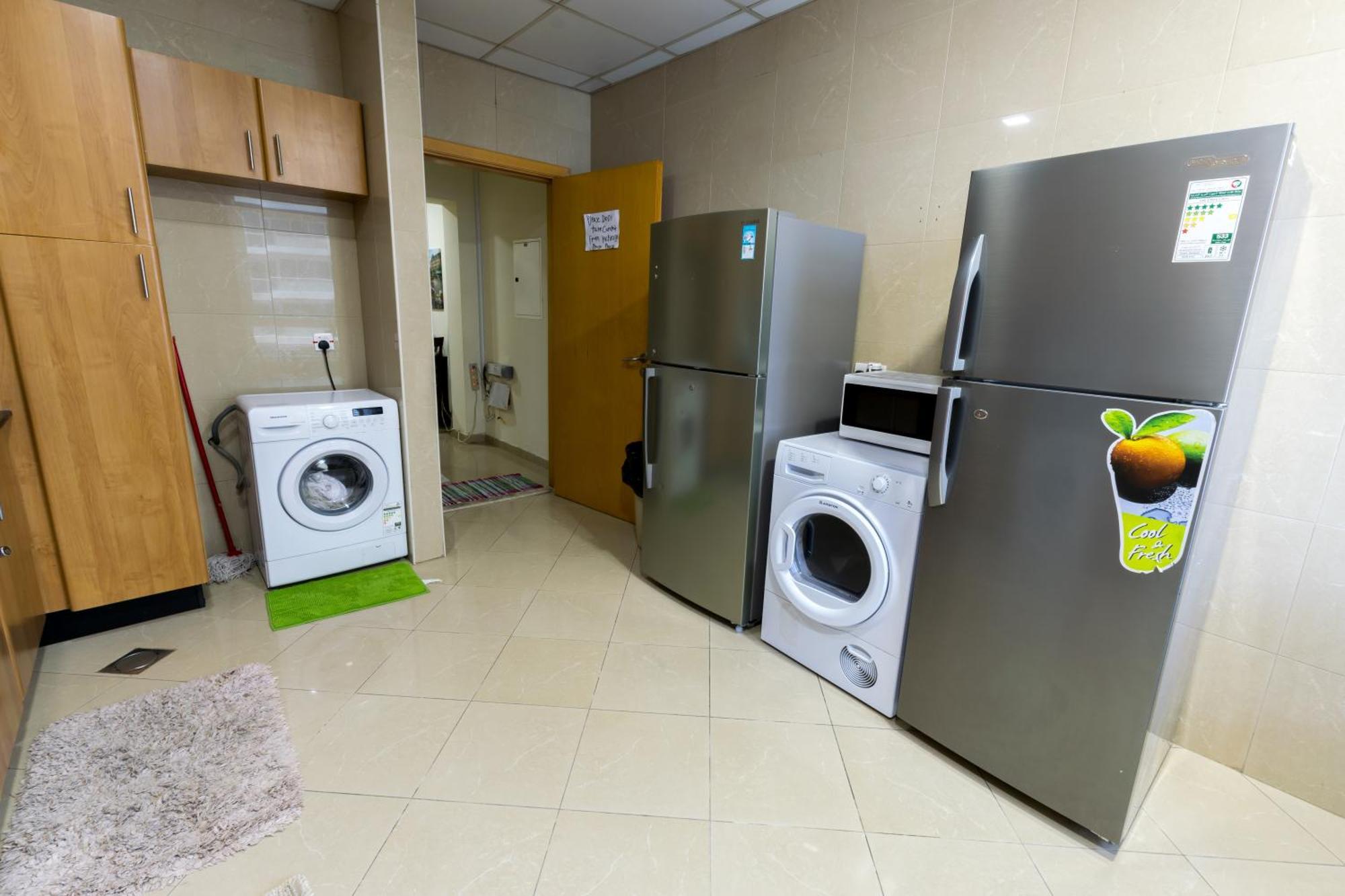 Budget Rooms With Private Bathroom For 'Girls' Only In Dubai, Marina Екстер'єр фото
