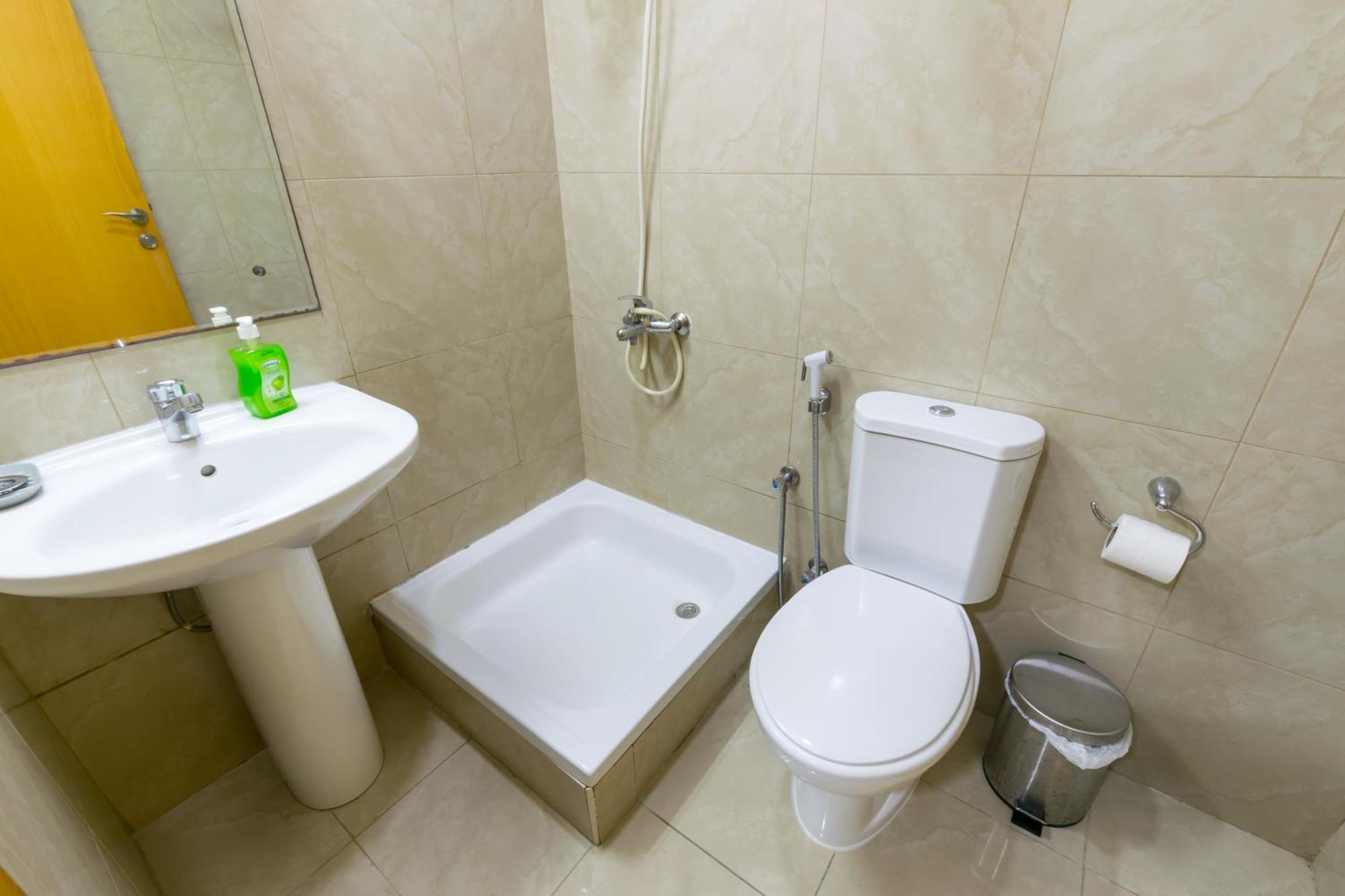 Budget Rooms With Private Bathroom For 'Girls' Only In Dubai, Marina Екстер'єр фото