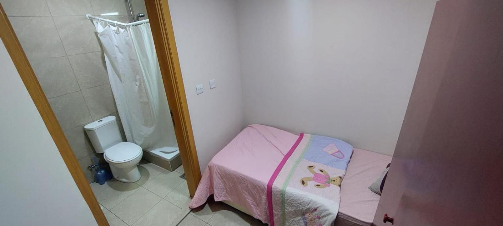 Budget Rooms With Private Bathroom For 'Girls' Only In Dubai, Marina Екстер'єр фото