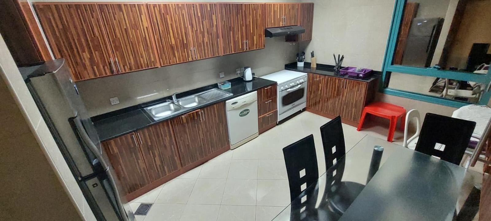 Budget Rooms With Private Bathroom For 'Girls' Only In Dubai, Marina Екстер'єр фото