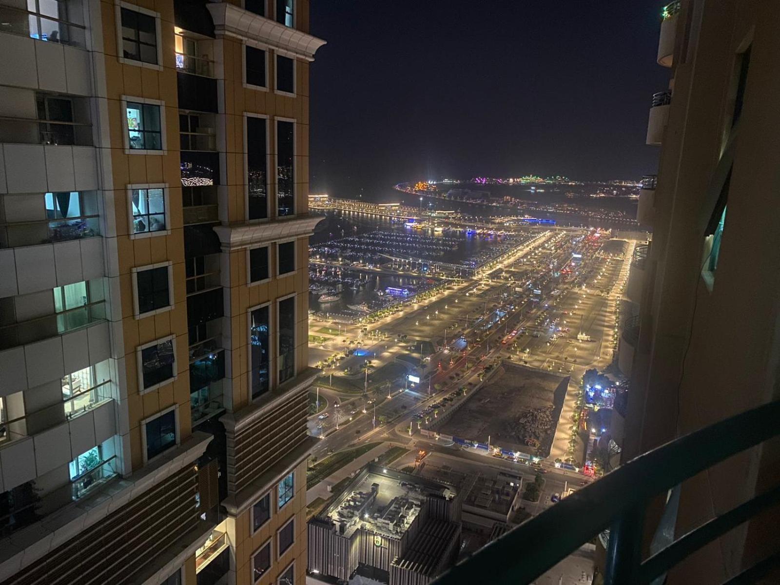 Budget Rooms With Private Bathroom For 'Girls' Only In Dubai, Marina Екстер'єр фото